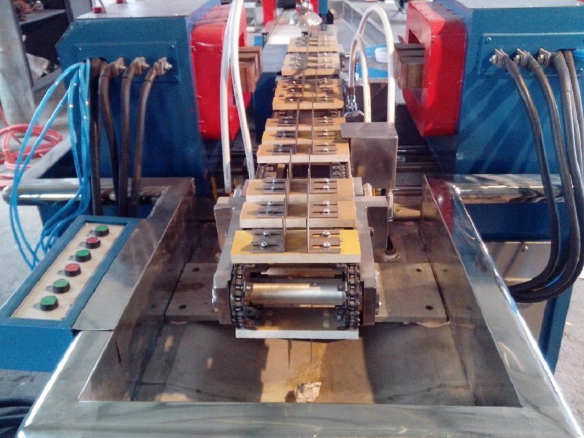 射陽探傷機廠家?guī)懔私獯欧厶絺麢C中焊縫和通電時間的相關(guān)注意